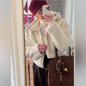 🛍️ZARA Cream Teddy Jacket